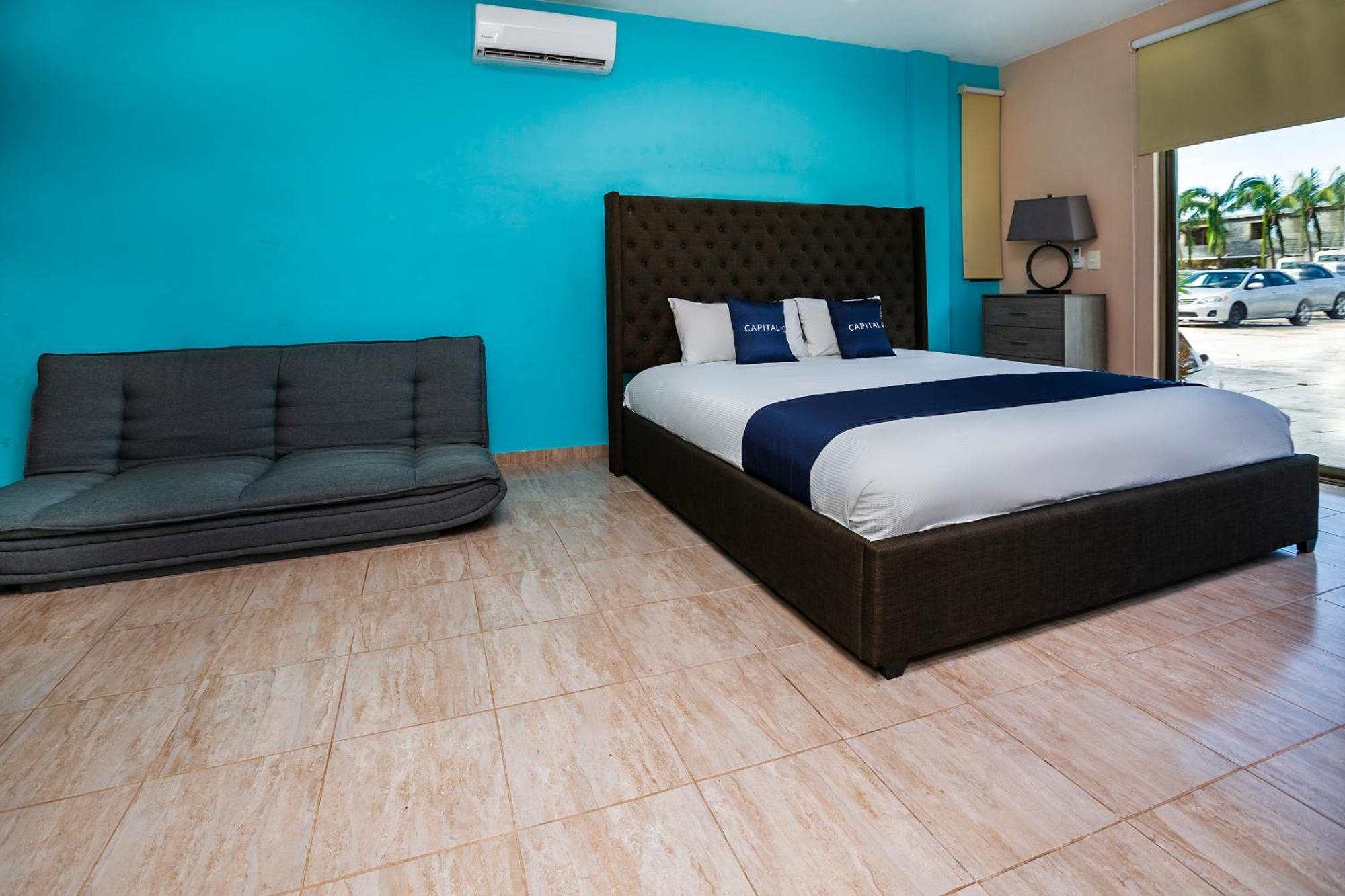 Capital O Cancun International Airport 24 7 エクステリア 写真
