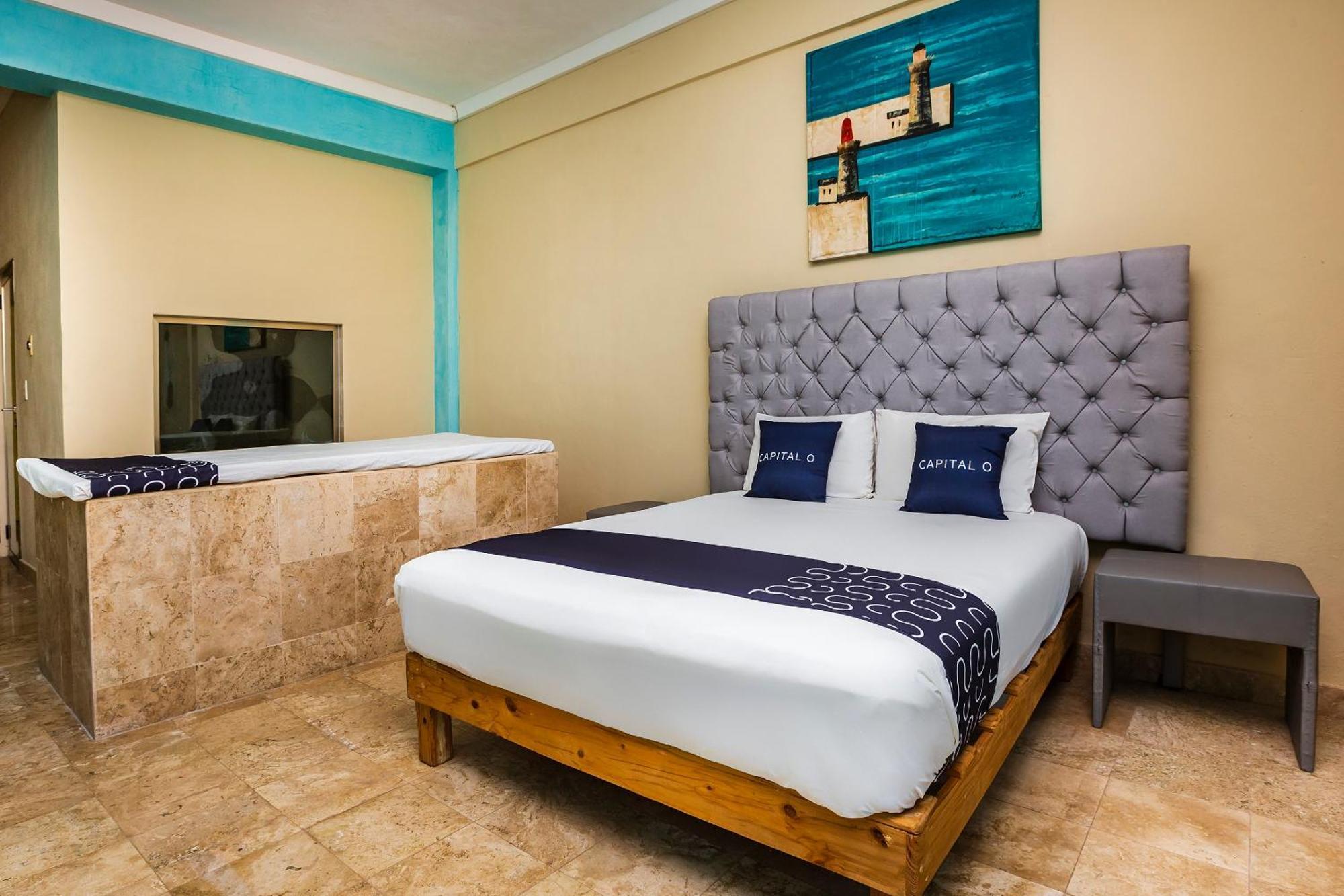 Capital O Cancun International Airport 24 7 エクステリア 写真