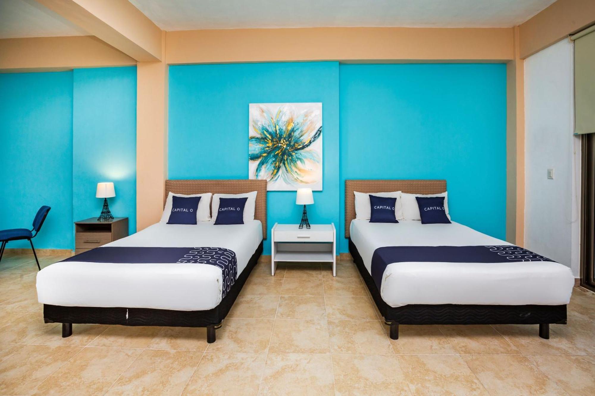 Capital O Cancun International Airport 24 7 エクステリア 写真