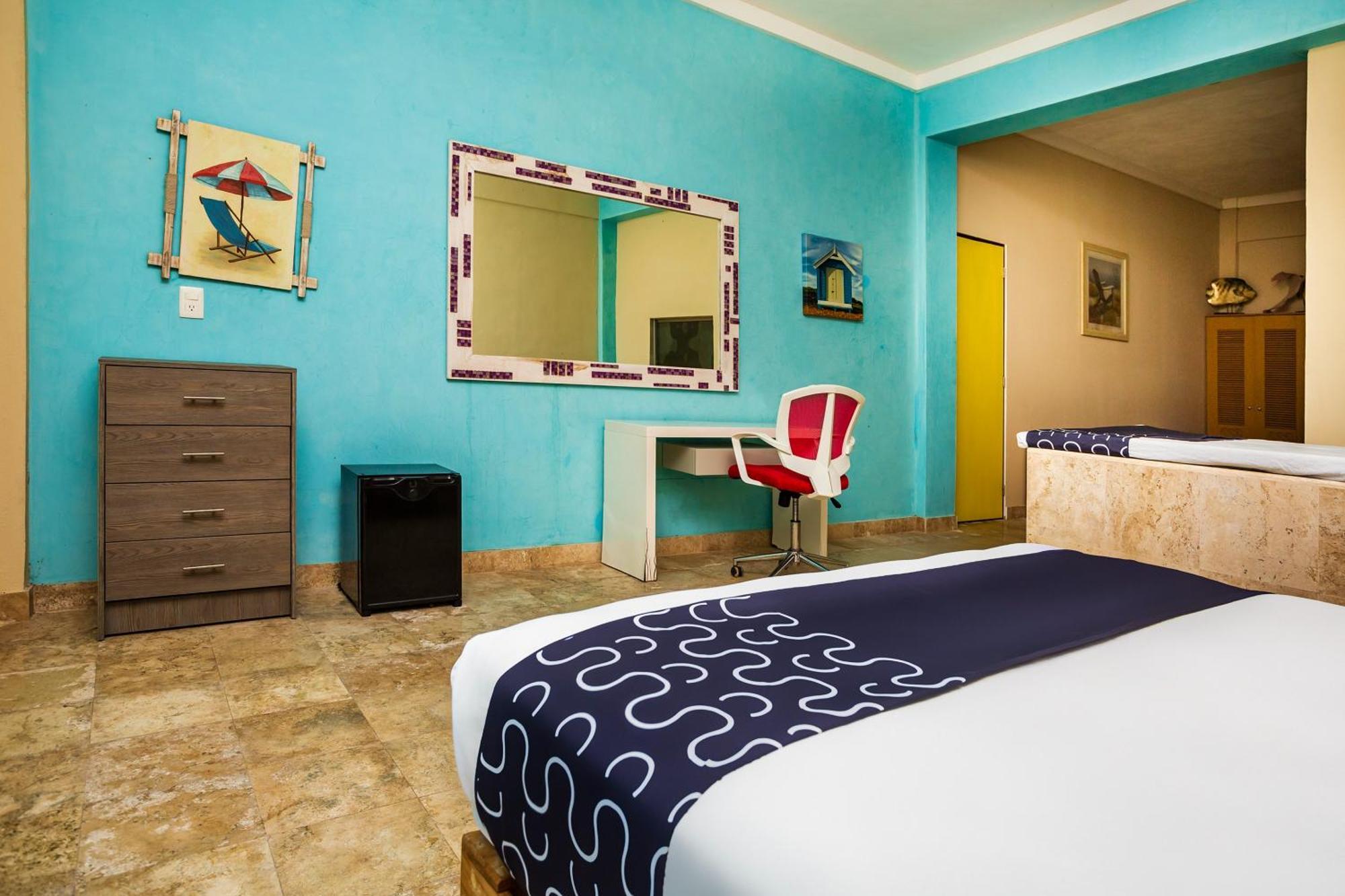 Capital O Cancun International Airport 24 7 エクステリア 写真