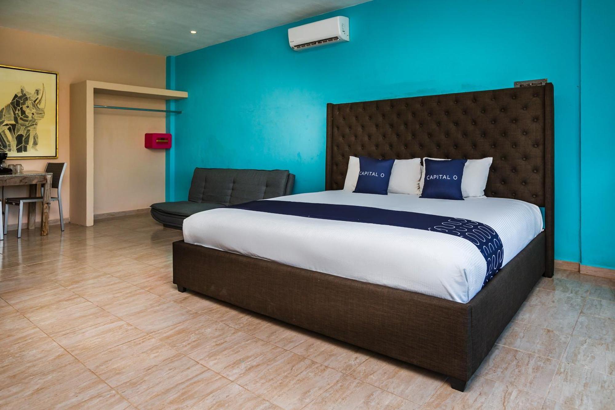 Capital O Cancun International Airport 24 7 エクステリア 写真
